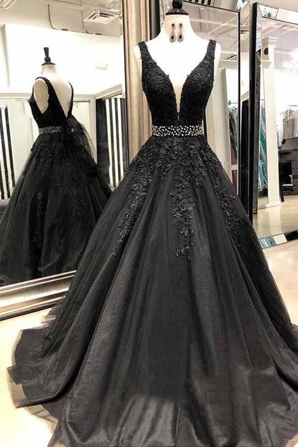 Ball Gown Straps Black V Neck Lace Appliques Prom Dresses Beads V Back Dance Dress